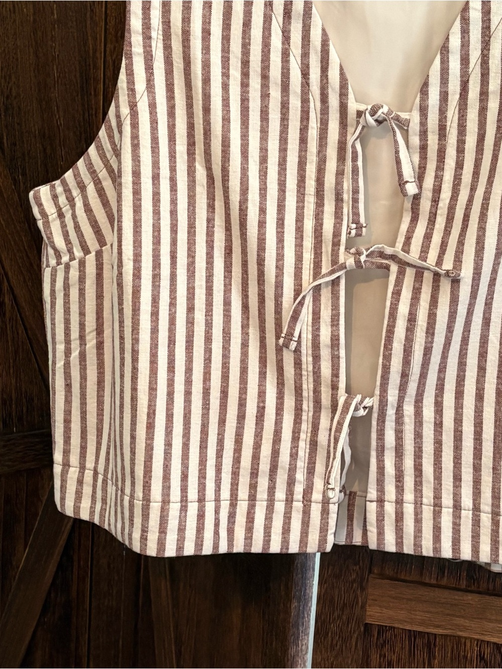 NWOT; Old Navy Striped Tie-Front Vest in Cream and Brown; XL - Picture 3 of 7